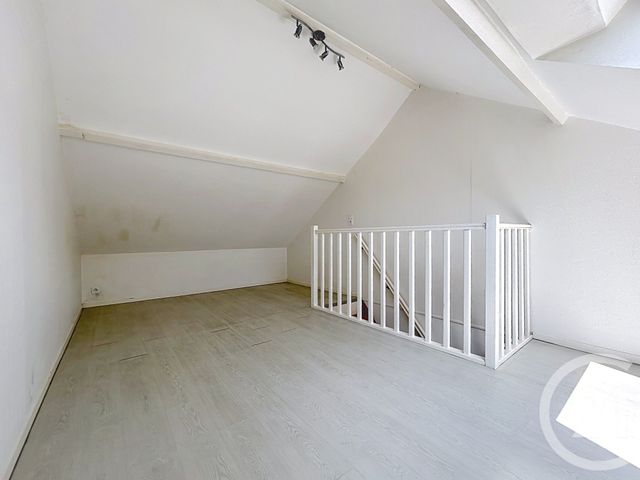 Appartement Duplex à louer - 2 pièces - 26.58 m2 - TROYES - 10 - CHAMPAGNE-ARDENNE - Century 21 Martinot Immobilier