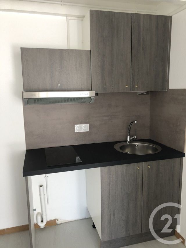 Appartement Duplex à louer - 2 pièces - 26.58 m2 - TROYES - 10 - CHAMPAGNE-ARDENNE - Century 21 Martinot Immobilier