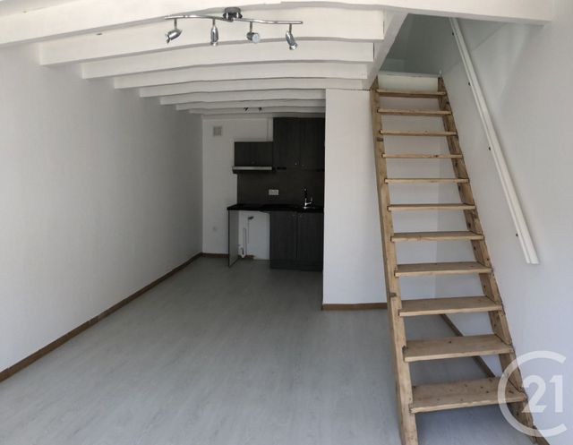 Appartement Duplex à louer - 2 pièces - 26.58 m2 - TROYES - 10 - CHAMPAGNE-ARDENNE - Century 21 Martinot Immobilier