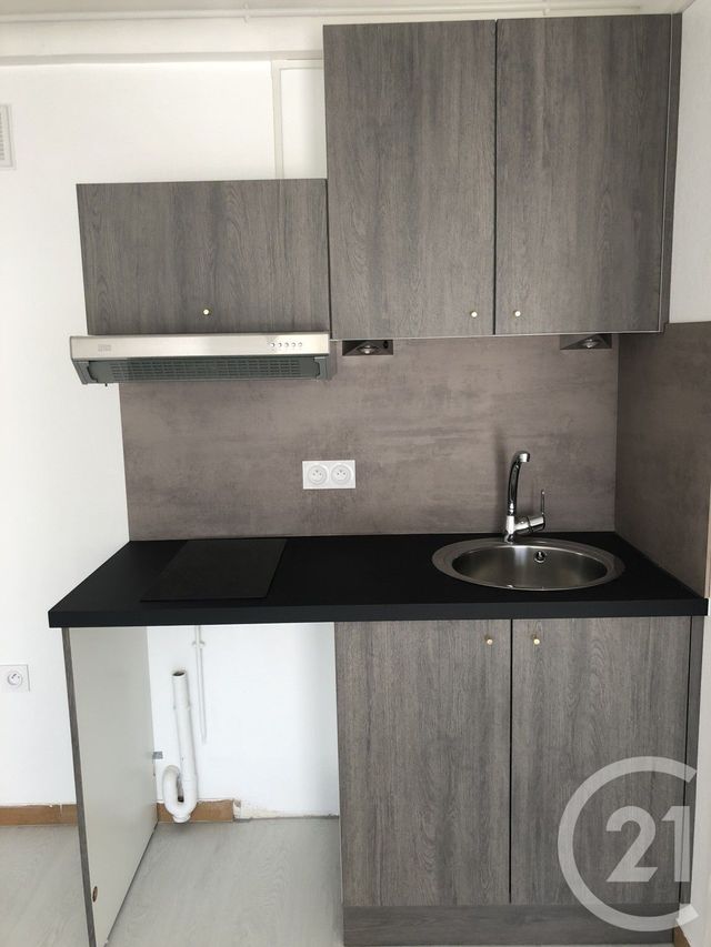 Appartement Duplex à louer - 2 pièces - 26.58 m2 - TROYES - 10 - CHAMPAGNE-ARDENNE - Century 21 Martinot Immobilier