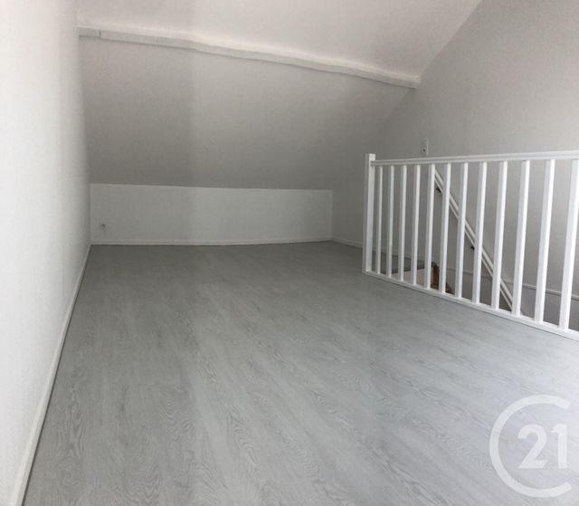 Appartement Duplex à louer - 2 pièces - 26.58 m2 - TROYES - 10 - CHAMPAGNE-ARDENNE - Century 21 Martinot Immobilier