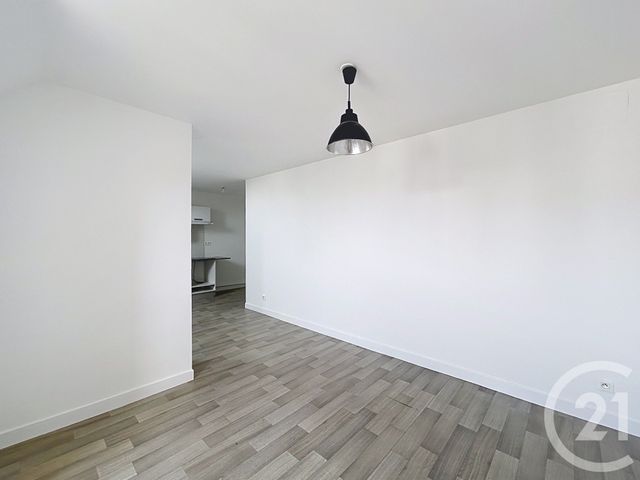 Appartement à louer - 2 pièces - 43.0 m2 - TROYES - 10 - CHAMPAGNE-ARDENNE - Century 21 Martinot Immobilier