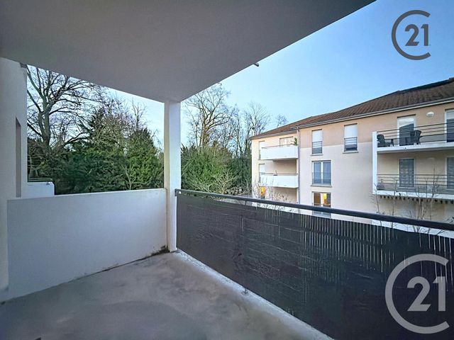 Appartement T2 à louer - 2 pièces - 39.0 m2 - STE SAVINE - 10 - CHAMPAGNE-ARDENNE - Century 21 Martinot Immobilier