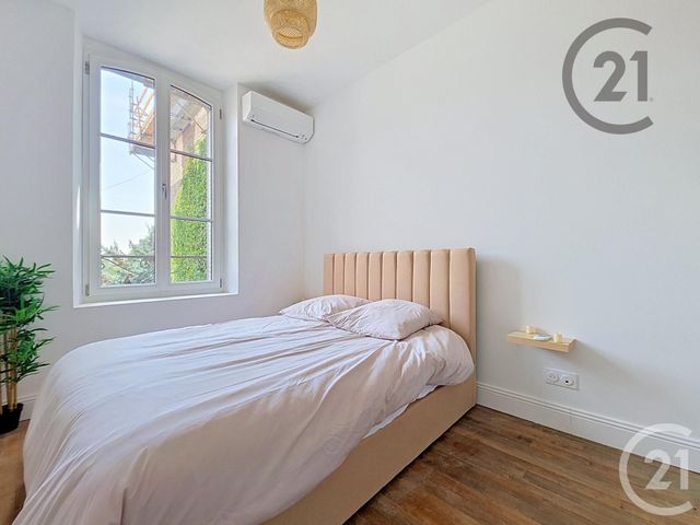 Appartement F5 à vendre - 5 pièces - 85.62 m2 - STE SAVINE - 10 - CHAMPAGNE-ARDENNE - Century 21 Martinot Immobilier