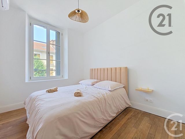 Appartement F5 à vendre - 5 pièces - 85.62 m2 - STE SAVINE - 10 - CHAMPAGNE-ARDENNE - Century 21 Martinot Immobilier