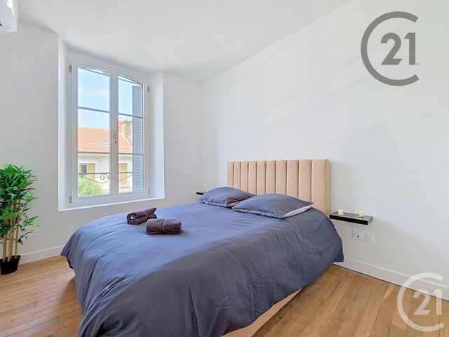 Appartement F5 à vendre - 5 pièces - 85.62 m2 - STE SAVINE - 10 - CHAMPAGNE-ARDENNE - Century 21 Martinot Immobilier