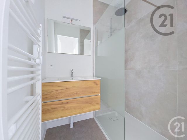Appartement F5 à vendre - 5 pièces - 85.62 m2 - STE SAVINE - 10 - CHAMPAGNE-ARDENNE - Century 21 Martinot Immobilier