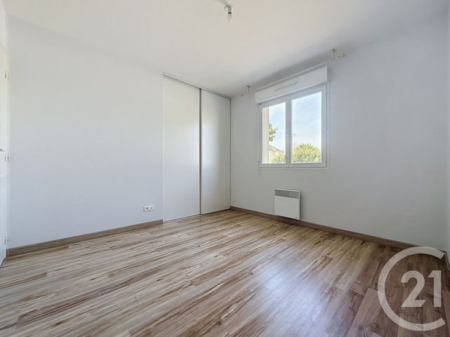 maison à louer - 4 pièces - 96.0 m2 - ST ANDRE LES VERGERS - 10 - CHAMPAGNE-ARDENNE - Century 21 Martinot Immobilier