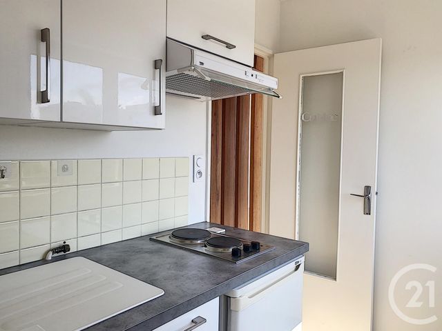 Appartement F1 à louer - 1 pièce - 28.0 m2 - TROYES - 10 - CHAMPAGNE-ARDENNE - Century 21 Martinot Immobilier