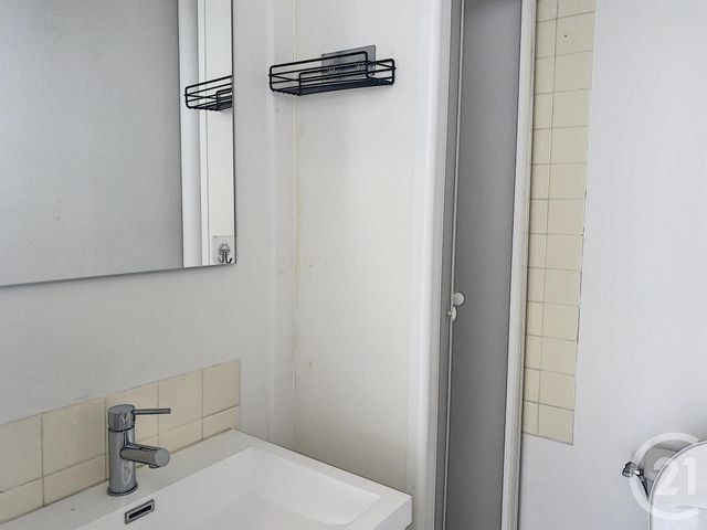 Appartement F1 à louer - 1 pièce - 28.0 m2 - TROYES - 10 - CHAMPAGNE-ARDENNE - Century 21 Martinot Immobilier