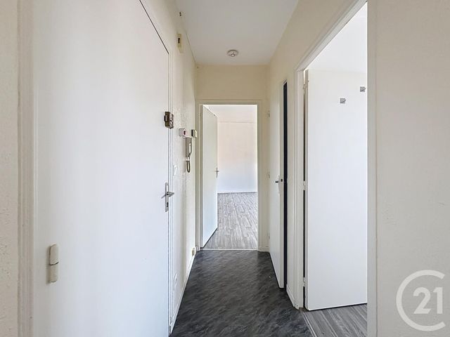 Appartement F1 à louer - 1 pièce - 33.0 m2 - TROYES - 10 - CHAMPAGNE-ARDENNE - Century 21 Martinot Immobilier