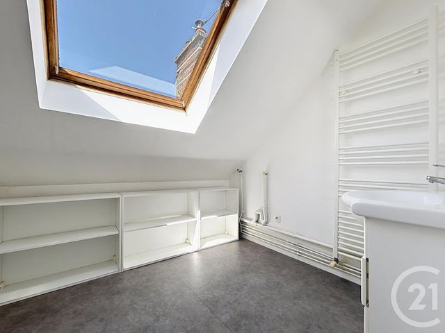Appartement F2 à louer - 2 pièces - 40.0 m2 - STE SAVINE - 10 - CHAMPAGNE-ARDENNE - Century 21 Martinot Immobilier