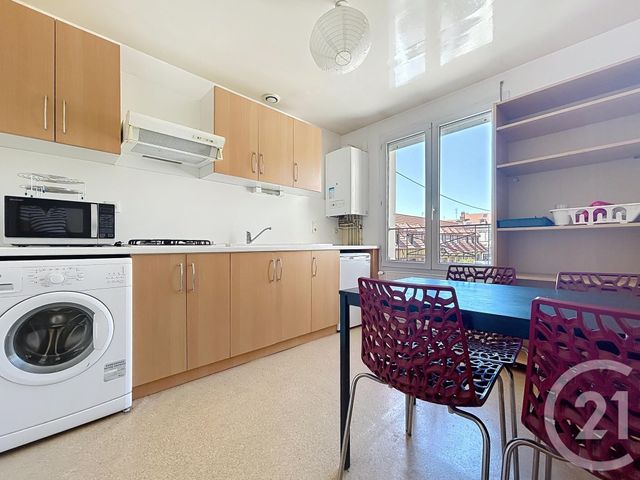 Appartement F2 à louer - 2 pièces - 40.0 m2 - STE SAVINE - 10 - CHAMPAGNE-ARDENNE - Century 21 Martinot Immobilier