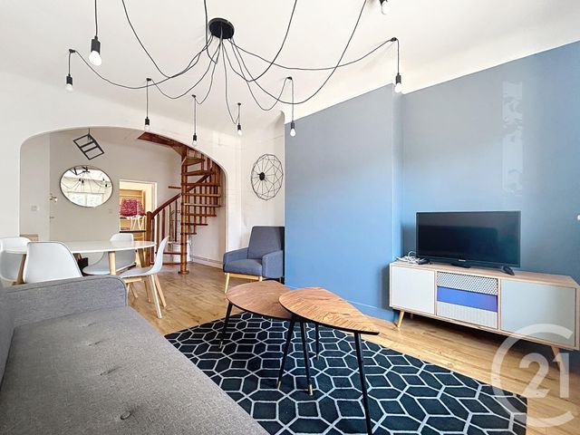Appartement F2 à louer - 2 pièces - 40.0 m2 - STE SAVINE - 10 - CHAMPAGNE-ARDENNE - Century 21 Martinot Immobilier