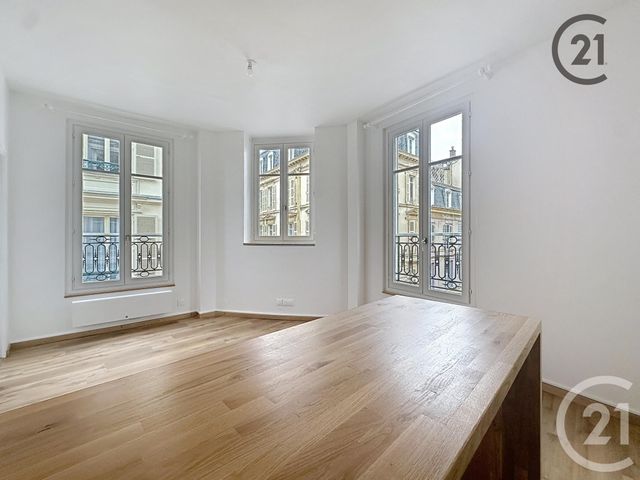 Appartement F2 à louer - 2 pièces - 38.0 m2 - TROYES - 10 - CHAMPAGNE-ARDENNE - Century 21 Martinot Immobilier