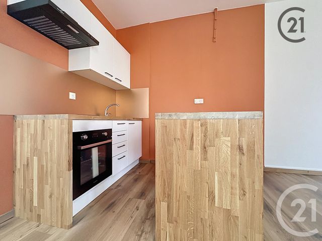 Appartement F2 à louer - 2 pièces - 38.0 m2 - TROYES - 10 - CHAMPAGNE-ARDENNE - Century 21 Martinot Immobilier