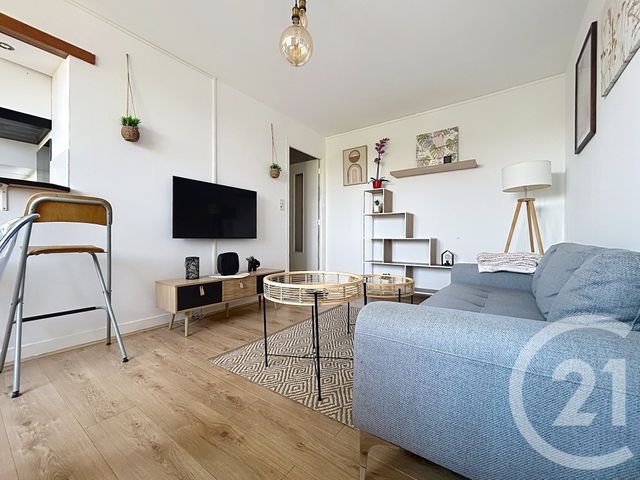 Appartement à louer - 3 pièces - 52.4 m2 - TROYES - 10 - CHAMPAGNE-ARDENNE - Century 21 Martinot Immobilier
