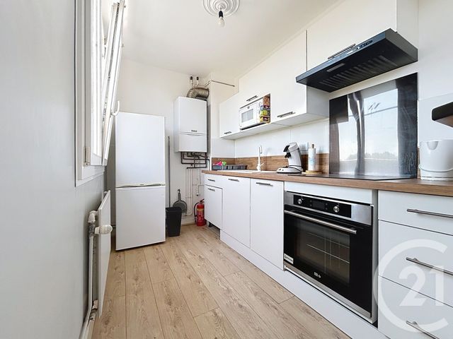 Appartement à louer - 3 pièces - 52.4 m2 - TROYES - 10 - CHAMPAGNE-ARDENNE - Century 21 Martinot Immobilier