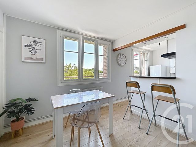 Appartement à louer - 3 pièces - 52.4 m2 - TROYES - 10 - CHAMPAGNE-ARDENNE - Century 21 Martinot Immobilier