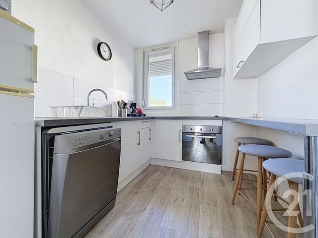 Appartement F4 à louer - 4 pièces - 60.25 m2 - TROYES - 10 - CHAMPAGNE-ARDENNE - Century 21 Martinot Immobilier