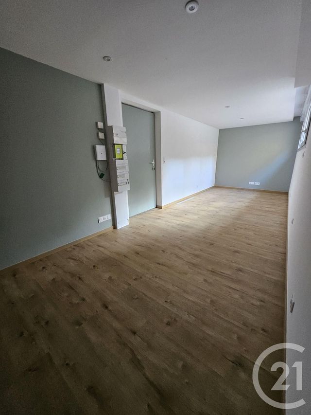 Appartement Studio à louer - 1 pièce - 30.49 m2 - TROYES - 10 - CHAMPAGNE-ARDENNE - Century 21 Martinot Immobilier