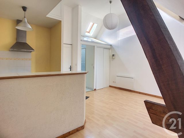Appartement F2 à louer - 2 pièces - 45.0 m2 - TROYES - 10 - CHAMPAGNE-ARDENNE - Century 21 Martinot Immobilier