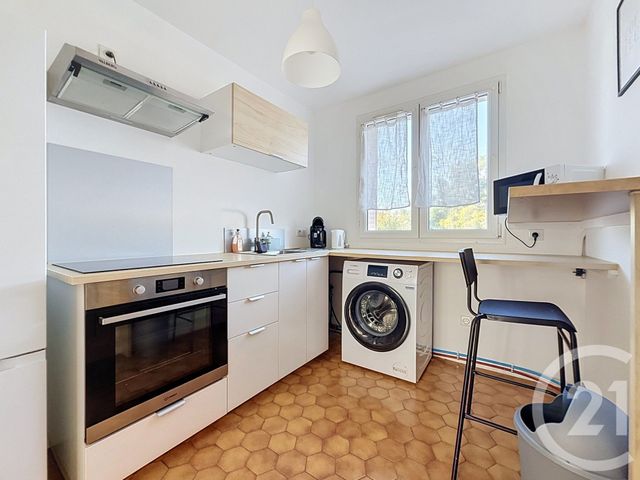 Appartement F4 à louer - 4 pièces - 71.0 m2 - TROYES - 10 - CHAMPAGNE-ARDENNE - Century 21 Martinot Immobilier