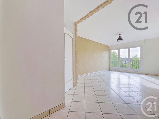 Appartement F4 à vendre - 4 pièces - 74.33 m2 - TROYES - 10 - CHAMPAGNE-ARDENNE - Century 21 Martinot Immobilier