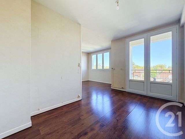 Appartement T4 à vendre - 4 pièces - 65.0 m2 - TROYES - 10 - CHAMPAGNE-ARDENNE - Century 21 Martinot Immobilier