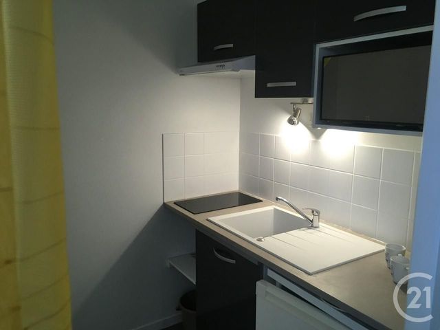 Appartement T1 à louer - 1 pièce - 28.0 m2 - TROYES - 10 - CHAMPAGNE-ARDENNE - Century 21 Martinot Immobilier
