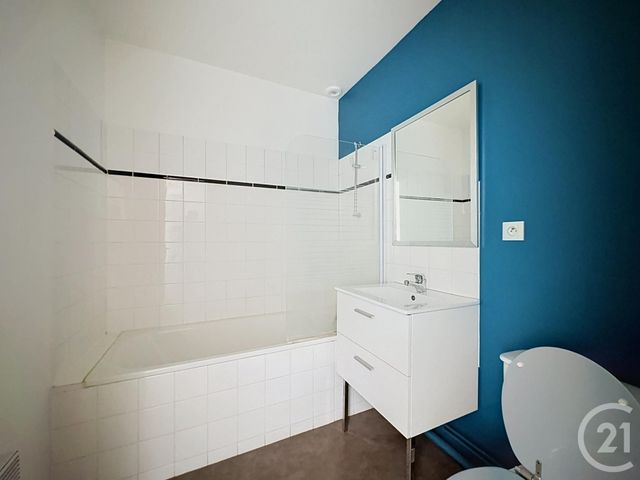 Appartement T1 à louer - 1 pièce - 28.0 m2 - TROYES - 10 - CHAMPAGNE-ARDENNE - Century 21 Martinot Immobilier