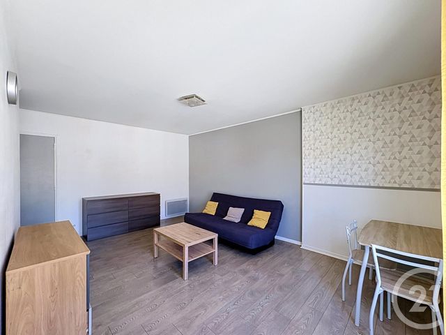 Appartement T1 à louer - 1 pièce - 28.0 m2 - TROYES - 10 - CHAMPAGNE-ARDENNE - Century 21 Martinot Immobilier