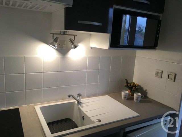 Appartement T1 à louer - 1 pièce - 28.0 m2 - TROYES - 10 - CHAMPAGNE-ARDENNE - Century 21 Martinot Immobilier
