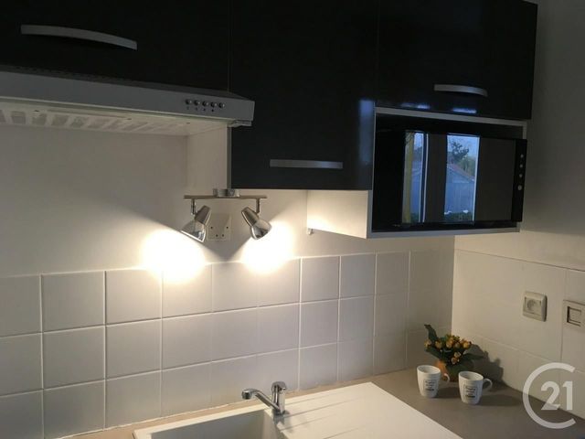 Appartement T1 à louer - 1 pièce - 28.0 m2 - TROYES - 10 - CHAMPAGNE-ARDENNE - Century 21 Martinot Immobilier