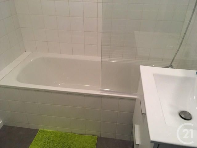 Appartement T1 à louer - 1 pièce - 28.0 m2 - TROYES - 10 - CHAMPAGNE-ARDENNE - Century 21 Martinot Immobilier