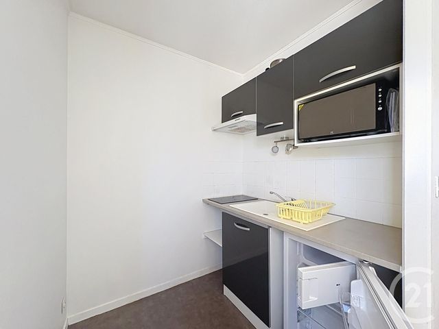 Appartement T1 à louer - 1 pièce - 28.0 m2 - TROYES - 10 - CHAMPAGNE-ARDENNE - Century 21 Martinot Immobilier
