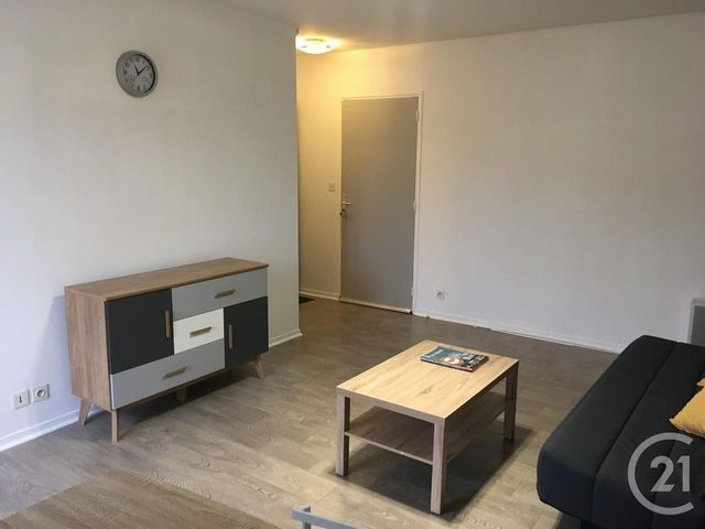 Appartement T1 à louer - 1 pièce - 28.0 m2 - TROYES - 10 - CHAMPAGNE-ARDENNE - Century 21 Martinot Immobilier
