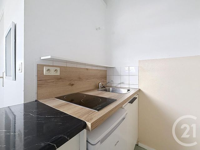 Appartement Studio à louer STE SAVINE