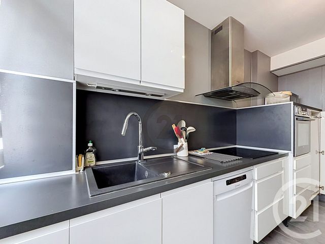 Appartement à vendre - 4 pièces - 75.02 m2 - ST ANDRE LES VERGERS - 10 - CHAMPAGNE-ARDENNE - Century 21 Martinot Immobilier