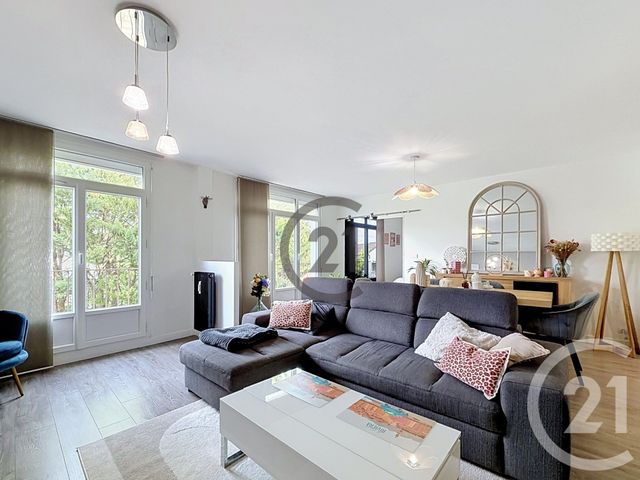 Appartement à vendre - 4 pièces - 75.02 m2 - ST ANDRE LES VERGERS - 10 - CHAMPAGNE-ARDENNE - Century 21 Martinot Immobilier