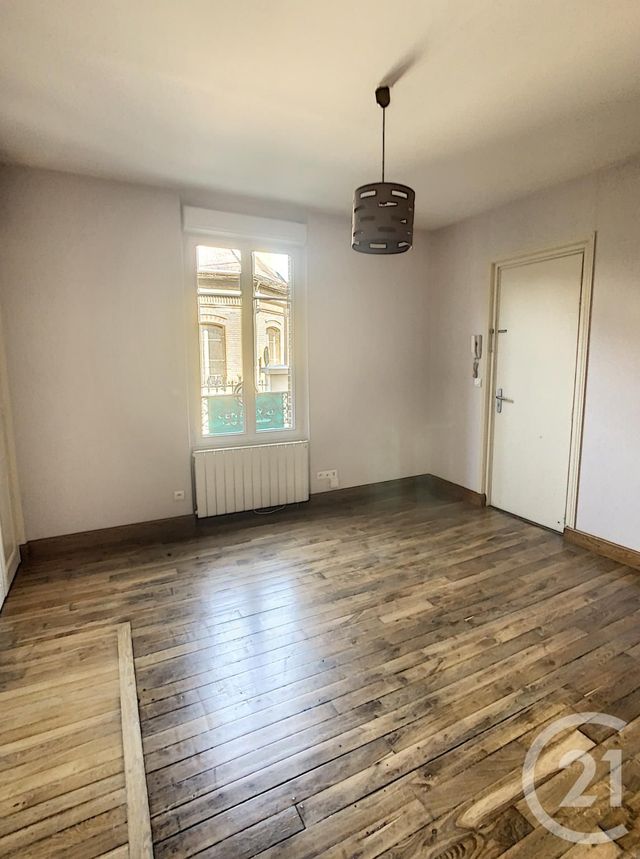 Appartement F1 à louer - 1 pièce - 26.0 m2 - TROYES - 10 - CHAMPAGNE-ARDENNE - Century 21 Martinot Immobilier