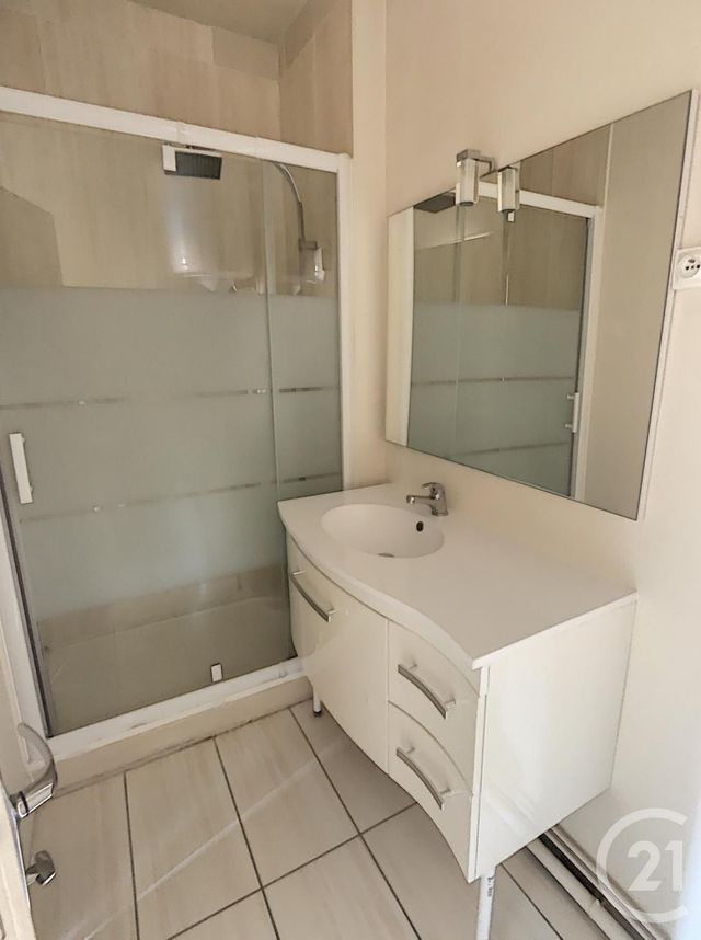 Appartement F1 à louer - 1 pièce - 26.0 m2 - TROYES - 10 - CHAMPAGNE-ARDENNE - Century 21 Martinot Immobilier