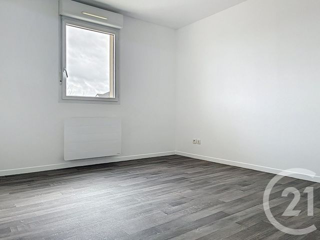 Appartement T3 à louer - 3 pièces - 63.0 m2 - ST ANDRE LES VERGERS - 10 - CHAMPAGNE-ARDENNE - Century 21 Martinot Immobilier