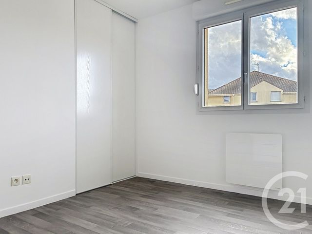 Appartement T3 à louer - 3 pièces - 63.0 m2 - ST ANDRE LES VERGERS - 10 - CHAMPAGNE-ARDENNE - Century 21 Martinot Immobilier