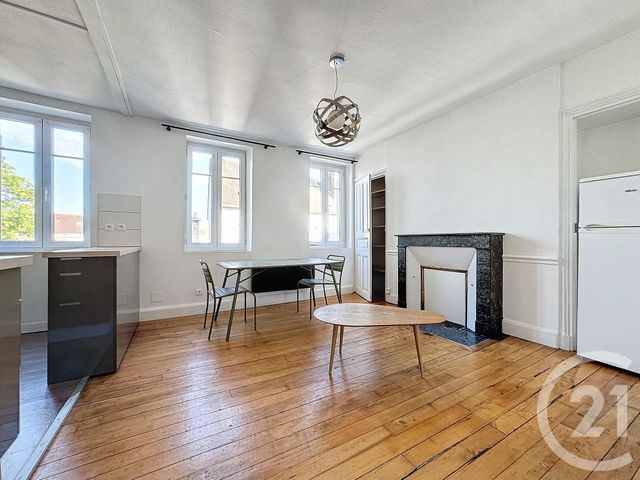 Appartement F2 à louer - 2 pièces - 43.0 m2 - TROYES - 10 - CHAMPAGNE-ARDENNE - Century 21 Martinot Immobilier