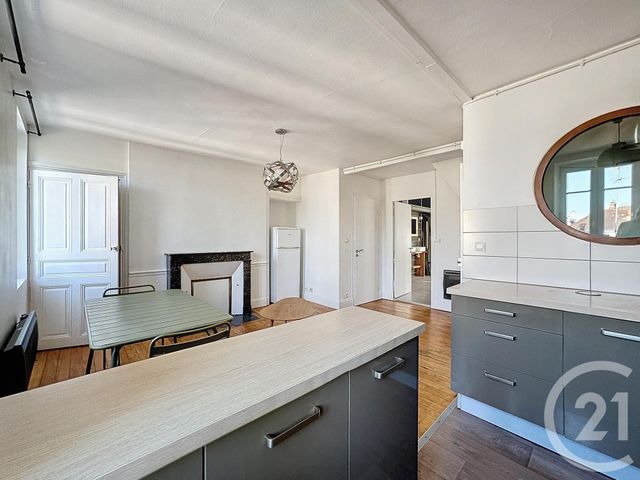 Appartement F2 à louer - 2 pièces - 43.0 m2 - TROYES - 10 - CHAMPAGNE-ARDENNE - Century 21 Martinot Immobilier