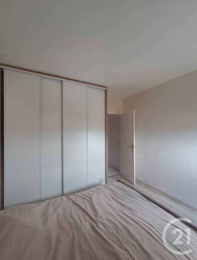Appartement F3 à louer - 3 pièces - 62.58 m2 - LA CHAPELLE ST LUC - 10 - CHAMPAGNE-ARDENNE - Century 21 Martinot Immobilier