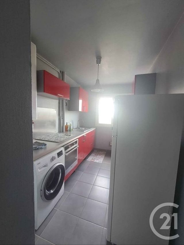 Appartement F3 à louer - 3 pièces - 62.58 m2 - LA CHAPELLE ST LUC - 10 - CHAMPAGNE-ARDENNE - Century 21 Martinot Immobilier