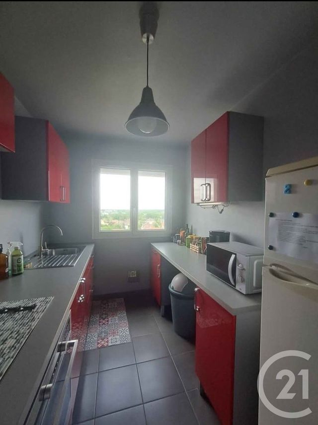 Appartement F3 à louer - 3 pièces - 62.58 m2 - LA CHAPELLE ST LUC - 10 - CHAMPAGNE-ARDENNE - Century 21 Martinot Immobilier
