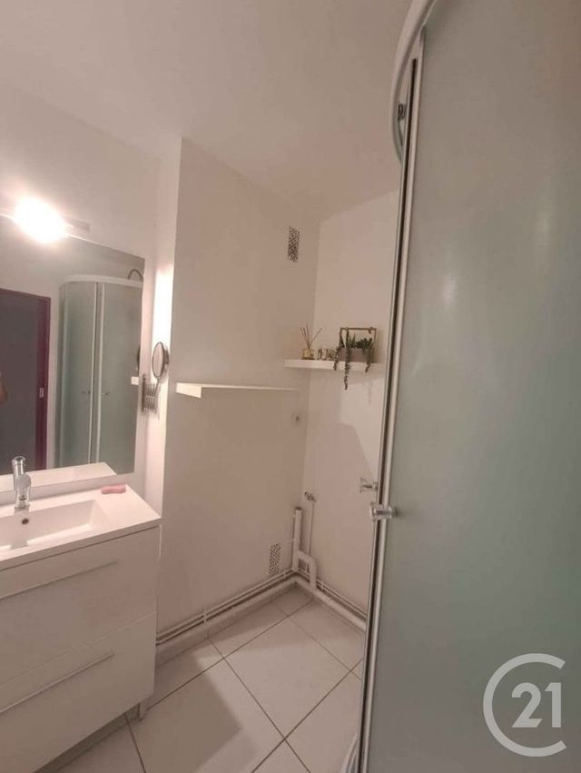 Appartement F3 à louer - 3 pièces - 62.58 m2 - LA CHAPELLE ST LUC - 10 - CHAMPAGNE-ARDENNE - Century 21 Martinot Immobilier